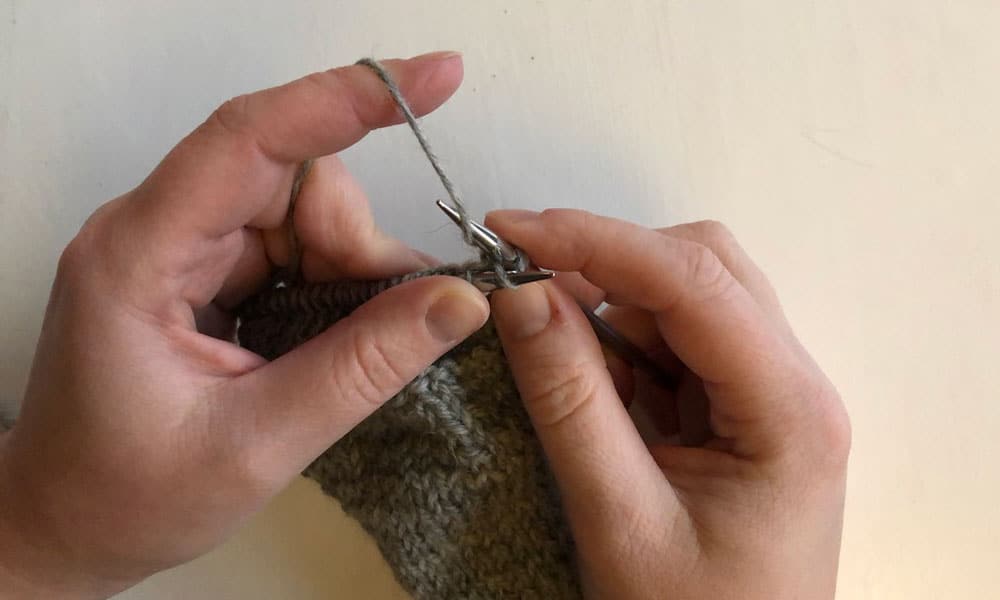 All about the Stockinette Stitch | How to do the knit stitch step 2
