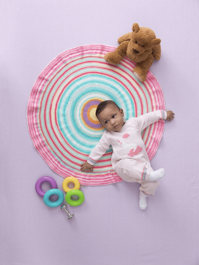Round rubbled baby Afghan
